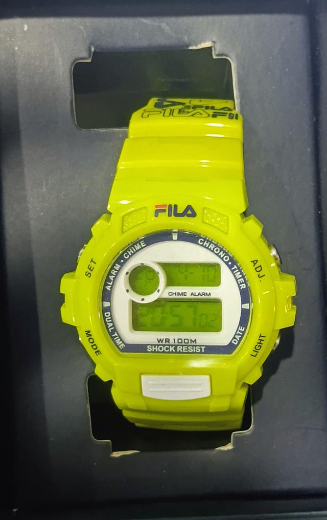 Fila นาฬิกาข้อมือดิจิตอล กันน้ำ 100ม. ของแท้ 100% ลดราคาพิเศษ