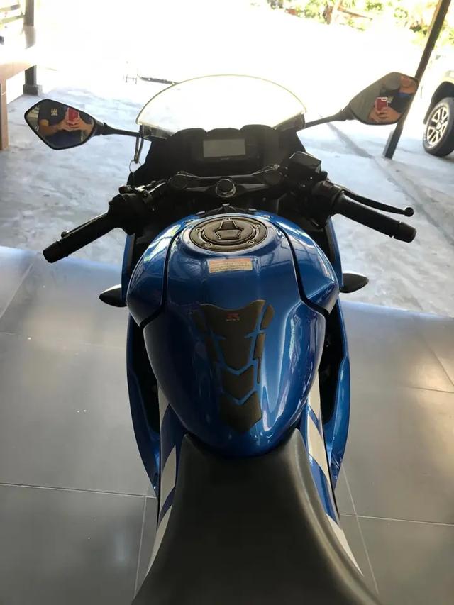 ส่งต่อรถมอเตอร์ไซค์สวยๆ Suzuki GSX-R150 3