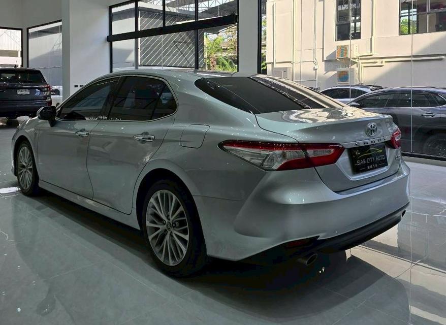 Toyoya Camry 2.5G ปี19 6