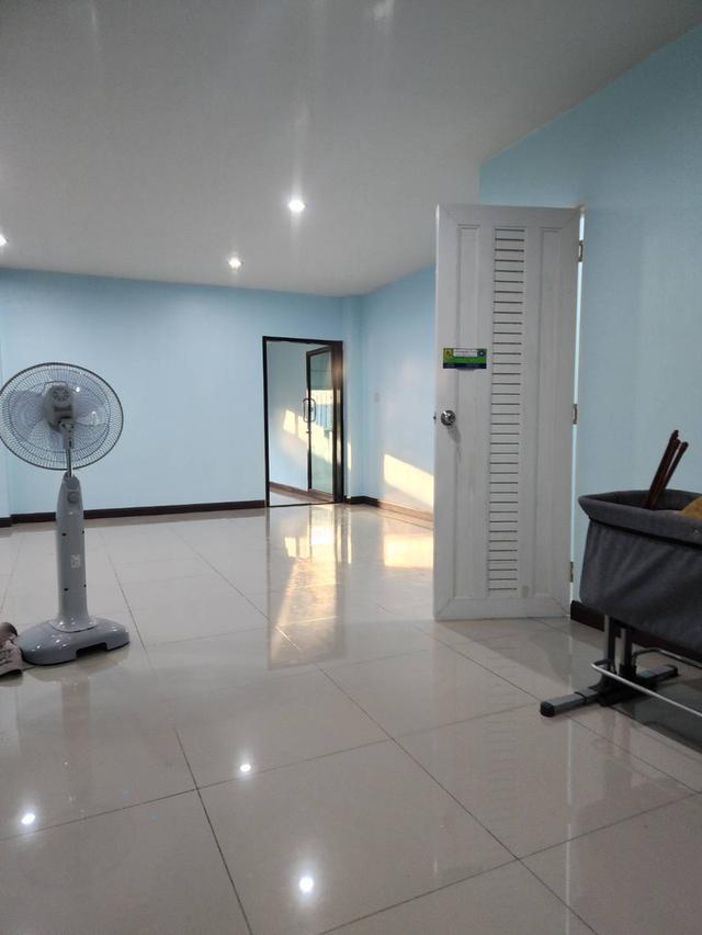 ขายบ้าน ทาวเฮ้าส์ ลำลูกกาคลอง 3 📍ขายด่วน 2.5 ล📌 (ใก้ลสถานีรถไฟฟ้าคูคต 1 .2กม) หมู่บ้านอู่ทองเพลส โครงการ2 ถ. ลำลูกกา ซ. เปียร์นนท 8