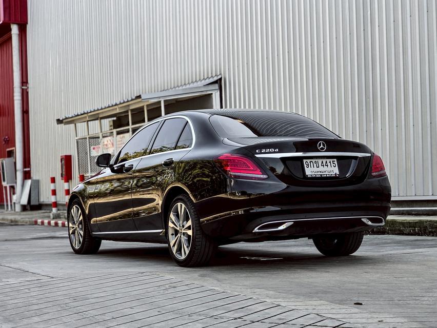 รหัสรถ CBLX4415 📌Mercedes-Benz C220d Avantgarde (W205 Facelift) 3