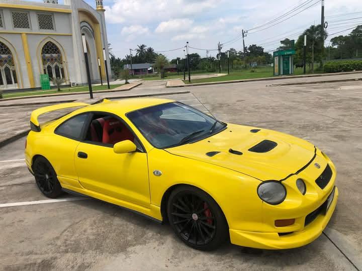 Toyota Celica สีเหลือง ปี 1995 3