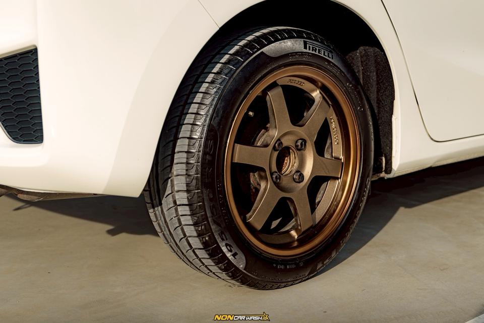 รถยนต์ Honda jazz gk 2014 16