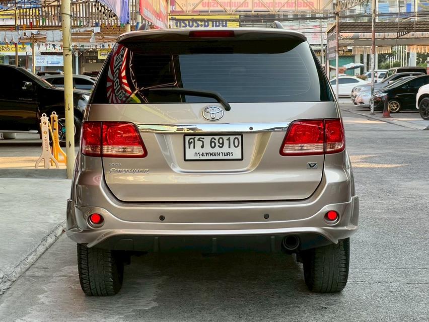 TOYOTA FORTUNER 3.0V A/T 4x4 ปี 2005 รถมือเดียว เลขไมล์น้อย สภาพสวยพร้อมใช้ เครื่อง/เกียร์/ช่วงล่างสมบูรณ์ รถสะอาด รูปที่ 4