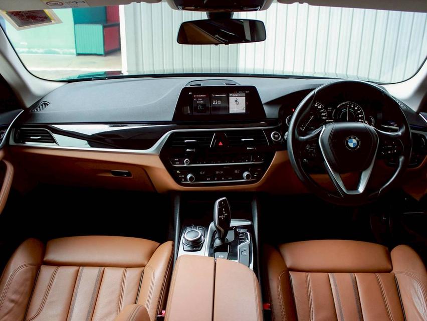 ขาย BMW 530e Elite ปี20 12