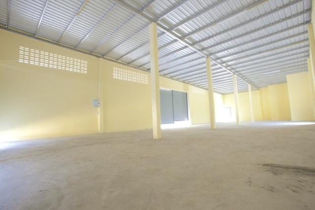 ให้เช่าโกดัง 450 -1000 ตร.ม. ถนนกาญจนาภิเษก สมาคมชาวใต้ อาคารรีโนเวทใหม่ 1