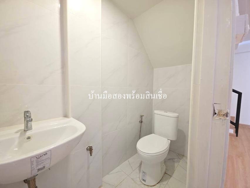 ถูกสุดในย่านนี้ อาคารพาณิชย์ 3 ชั้น ทำเลทอง เพียง 3.65 ล้าน "รามคำแหง 180" 6