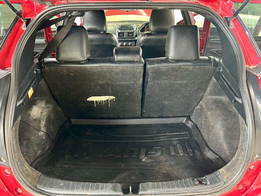 Toyota Yaris 1.2E Year 2014 18