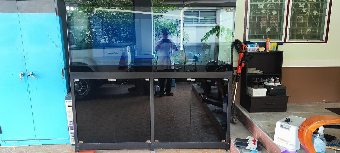 ตู้เลี้ยงปลาขนาดใหญ่