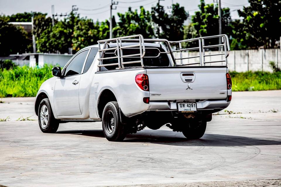 Mitsubishi Triton Cab 2.4 เบนซิล สีเทา CNG ปี 2011 มือเดียวป้ายแดง 8