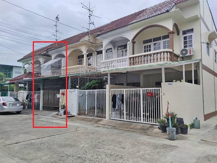 ปล่อยเช่าทาวน์เฮ้าส์ 2 ชั้น  หมู่บ้านเดือนทิพย์ 1 ซอยจรัญสนิทวงศ์ 37 ราคาถูก 1