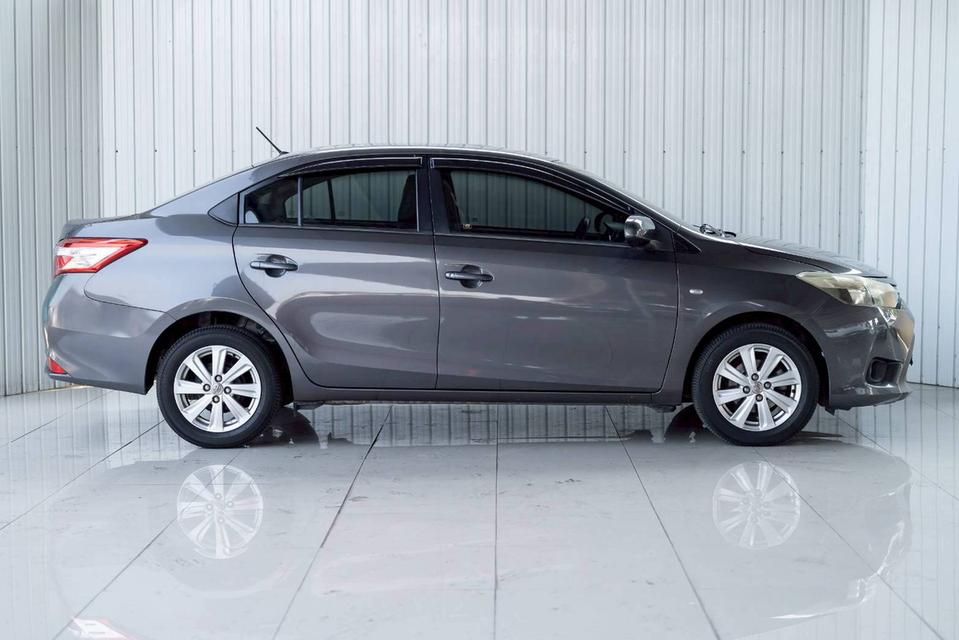 TOYOTA VIOS 1.5 E ปี 2015  โฉม ปี13-ปัจจุบัน รถสวยมือเดียวป้ายแดง ไม่มีvat รูปที่ 4