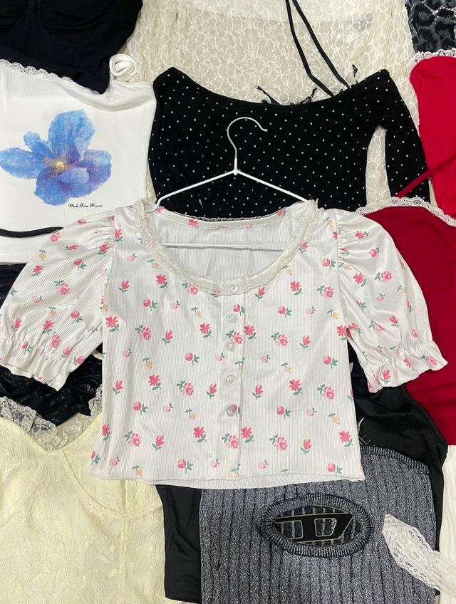 เสื้อผ้ามือสอง