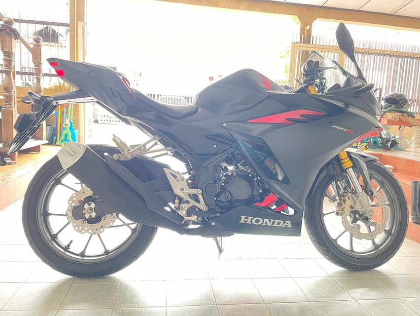 CBR150R ABS สภาพซื้อจอด ใช้งานน้อย มีรับประกัน เครื่องดี ศูนย์ดี ชุดสีสวย รถมือเดียว เอกสารครบ วิ่ง9000 ปลายปี65 6