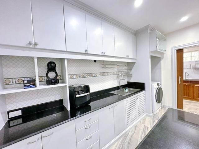 รามคำแหง160-166 RIS Inter Sch.2.1กม. รถไฟฟ้ามีนพัฒนา 2.8 กม. ให้เช่าคฤหาสน์ ลาดกระบัง 90ตร.วา 4นอน 4น้ำ สนามบินสุวรรณภูม 7