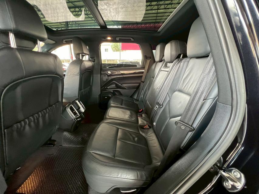ปี 2010 PORSCHE CAYENNE , 3.0 HYBRIDโฉม CAYENNE สีดำ เกียร์ออโต้ เบนซิน+ไฮบริด 11