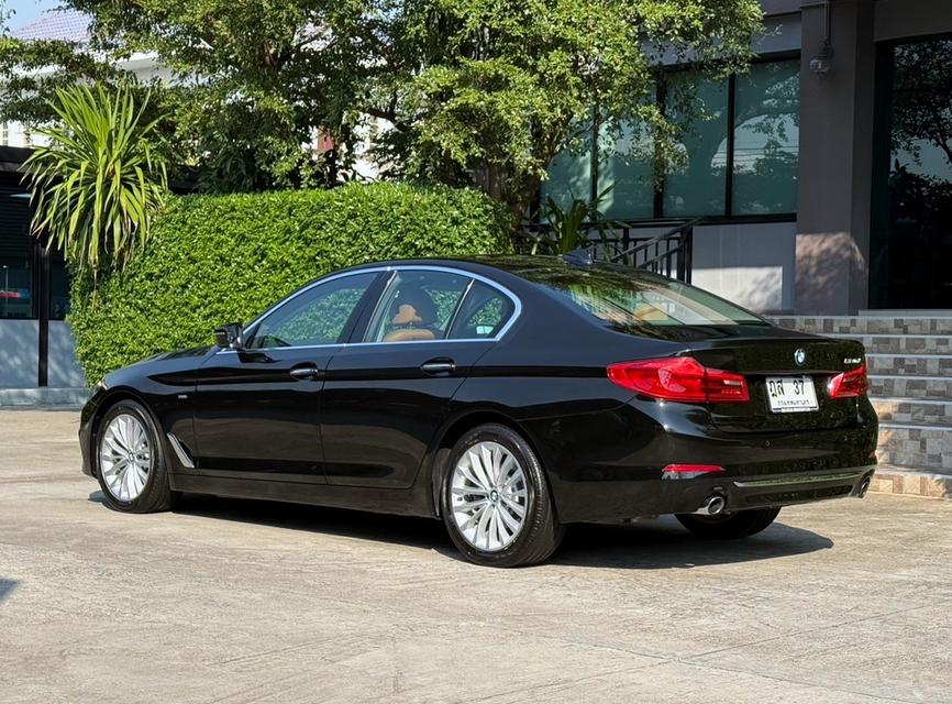 BMW 520D G30 รถมือเดียวป้ายแดง รถออกศูนย์ BMW THAILAND รถวิ่งน้อย เข้าศูนย์ตรงระยะ รถไม่มีอุบัติเหตุครับ รูปที่ 4