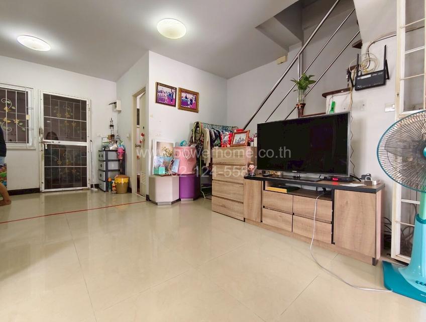 หมู่บ้านอู่ทองเพลส 6 ซอยเปียร์นนท์ ใกล้โรงพยาบาลสินแพทย์ ลำลูกกา ถนนลำลูกกา ต.คูคต อ.ลำลูกกา จ. ปทุมธานี 10
