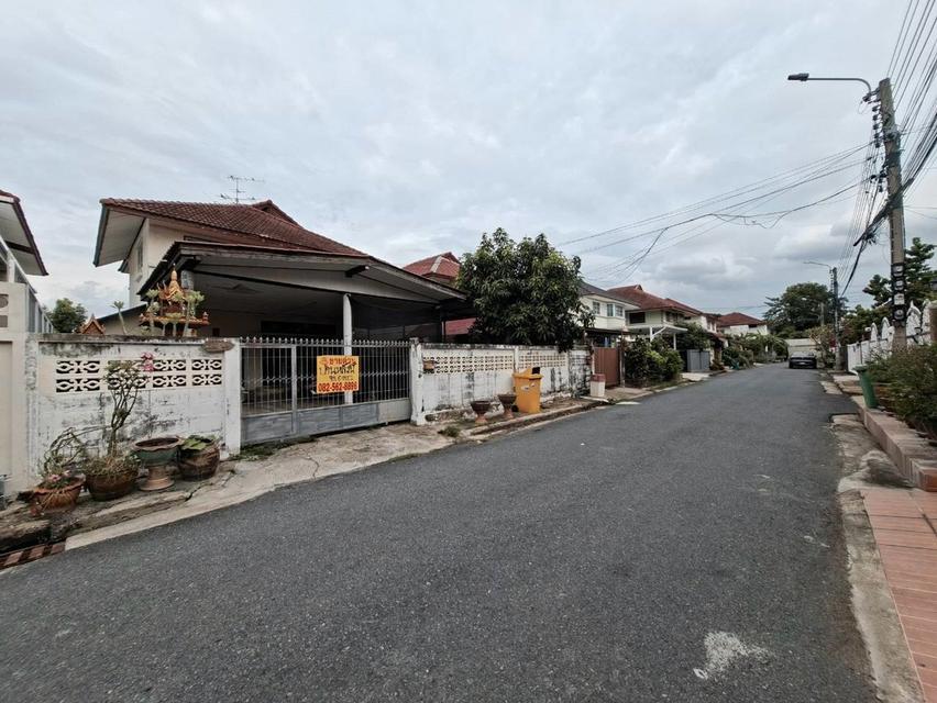 ขายบ้านเดี่ยว 2 ชั้น หมู่บ้าน ช.รุ่งเรือง6 บางบัวทอง นนทบุรี 3