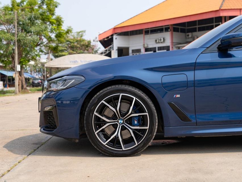 BMW 530e 2.0 M Sport LCI Plug-in Hybrid ปี 2022 เลขไมล์ 13,xxx km.  10