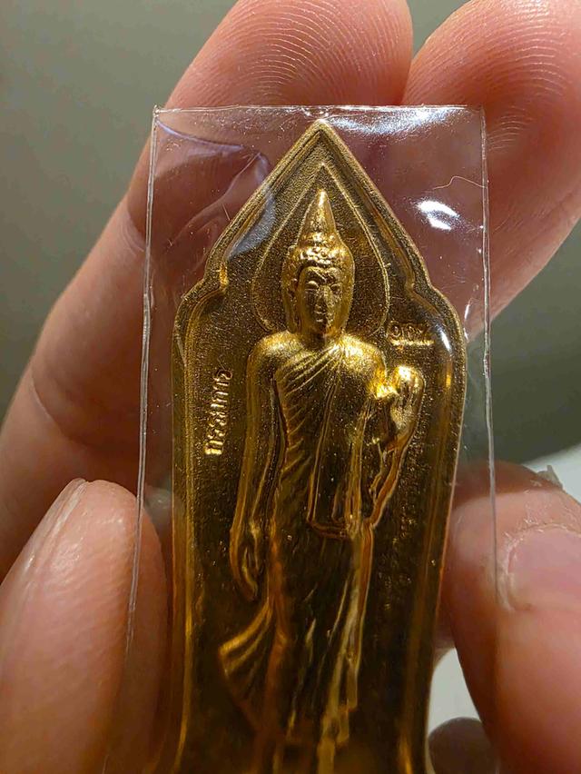 A.พระเหรียญ 25 ศัตวรรต สีทอง หนักๆ ไม่ทราบที่ ขายเป็นชิ้นงาน ตามสภาพ สวย น่าสะสม  พร้อมส่ง รูปที่ 2