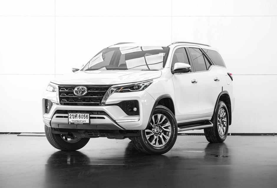 2022 TOYOTA FORTUNER 2.4 V 2WD (MNC) สีขาว เลขไมล์ 75642 กม.