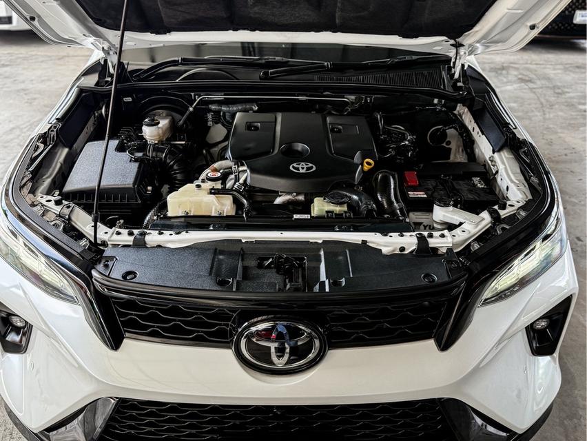 รหัสรถ WRT8262 🚗 ขาย Toyota Fortuner 2.4 Legender Black Top 2WD ปี 2022 18