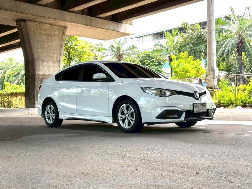 ขายรถ MG5 1.5X Turbo Sunroof ปี 2019 สีขาว เกียร์ออโต้