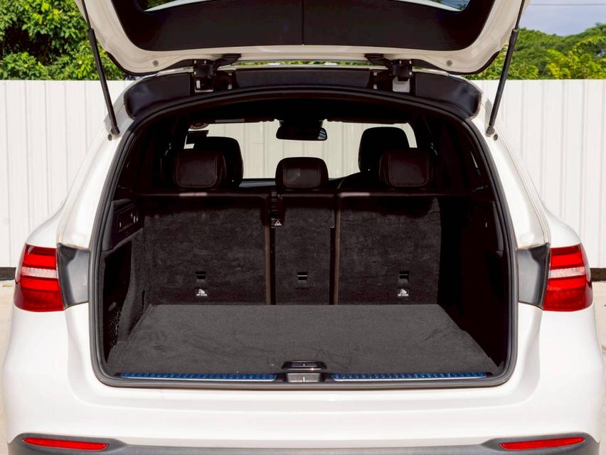 Mercedes Benz GLC 250d 4MATIC ปี จด 2019 16
