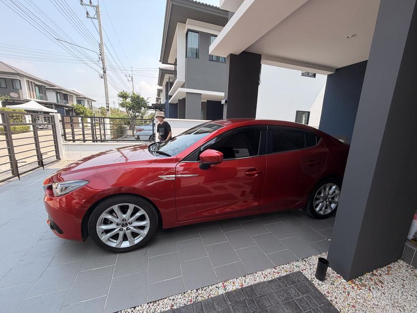 รถMazda3สีแดงปี2016รถมือเดียวเจ้าของขายเอง รูปย่อยที่ 2