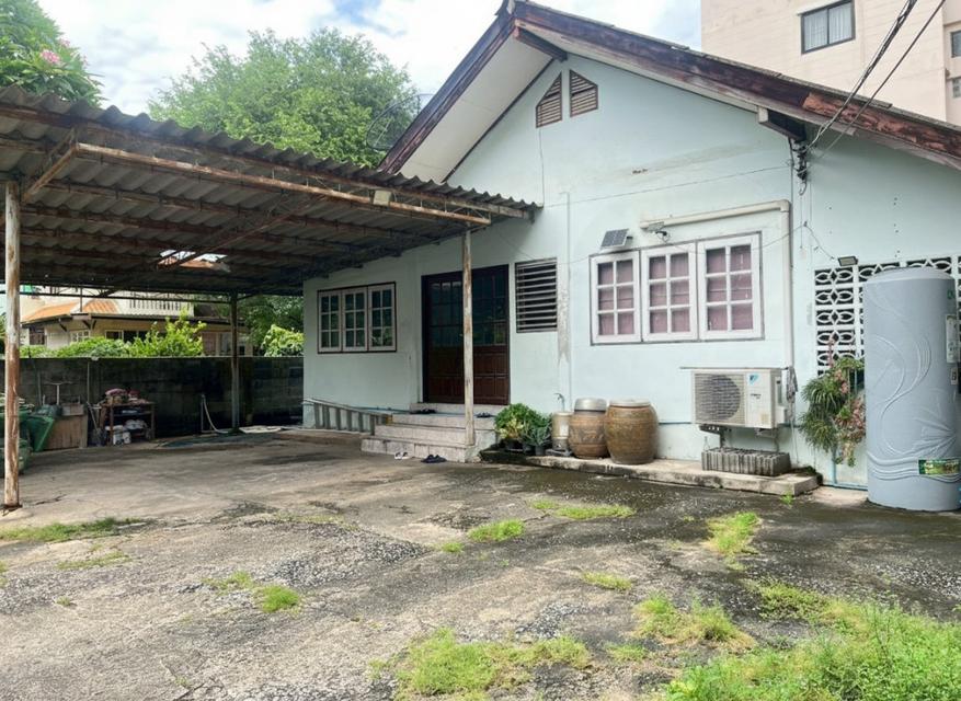 ขายอาคารพาณิชย์ 6 Unit และบ้านชั้นเดียว 1 หลัง เนื้อที่ 149 ตร.ว. ซอยสุขุมวิท 4 3