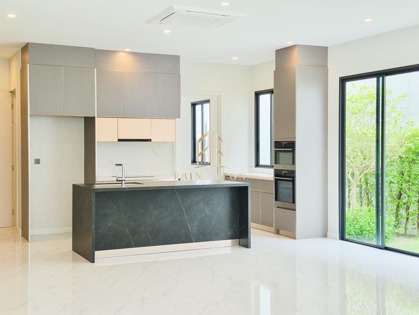 3-Storey Luxury House CINQ ROYAL The Eighteen Bangna KM.7 6