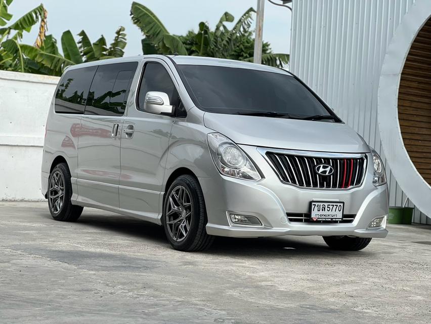 HYUNDAI GRAND STAREX 2.5 VIP ปี 2012