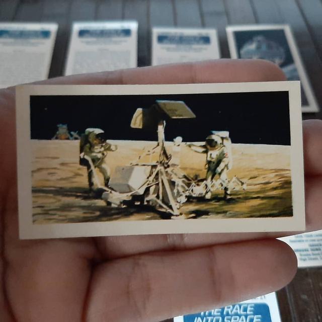 การ์ดสะสม ซิกาแรต การ์ด THE RACE INTO SPACE (1) รูปย่อยที่ 3