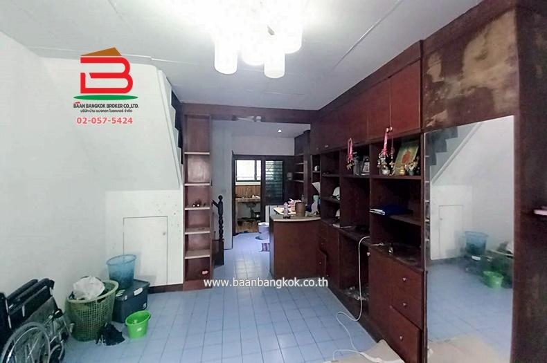 ทาวน์เฮาส์ หมู่บ้านฉัตรณรงค์ วิลล่า 5 เนื้อที่ 16 ตร.ว (สามแยกไฟแดง ถนนเส้นปท. 3004) ตำบลบึงคำพร้อย อำเภอลำลูกกา ปทุมธานี 4