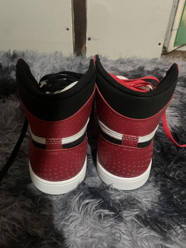 Nike Spider-Man (Air Jordan 1) 4