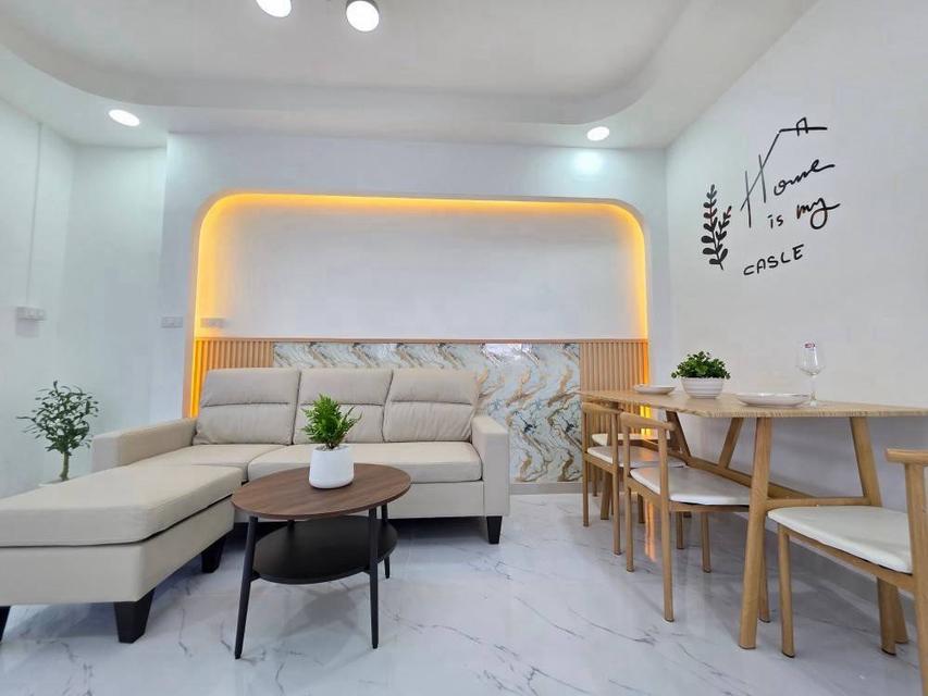 หมู่บ้านพฤกษา3  ถนนวัดลาดปลาดุก บางบัวทอง ทาวน์เฮาส์ชั้นเดียว หลังริม ตกแต่งใหม่พร้อมอยู่ มีระเบียงชั้น 2  รับลม หน้ากว้าง 6 เมตร 5