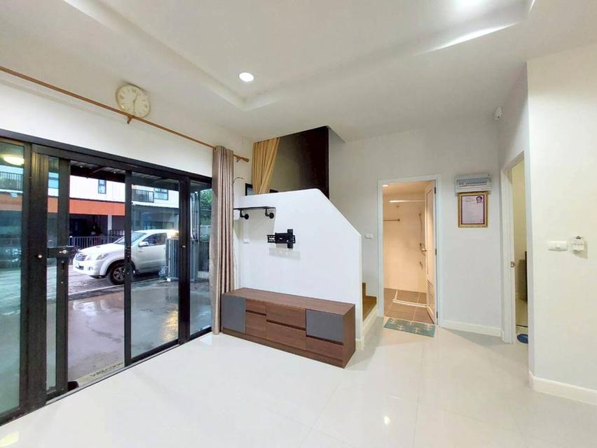 ขายทาวน์โฮม 22 ตร.ว. โมเดิร์น เดอะโมดิช ราชพฤกษ์-กาญจนาภิเษก ถูกมาก (ต่ำกว่าทุน) ต่อเติม แอร์-เฟอร์ฯ ครบพร้อมอยู่ 3