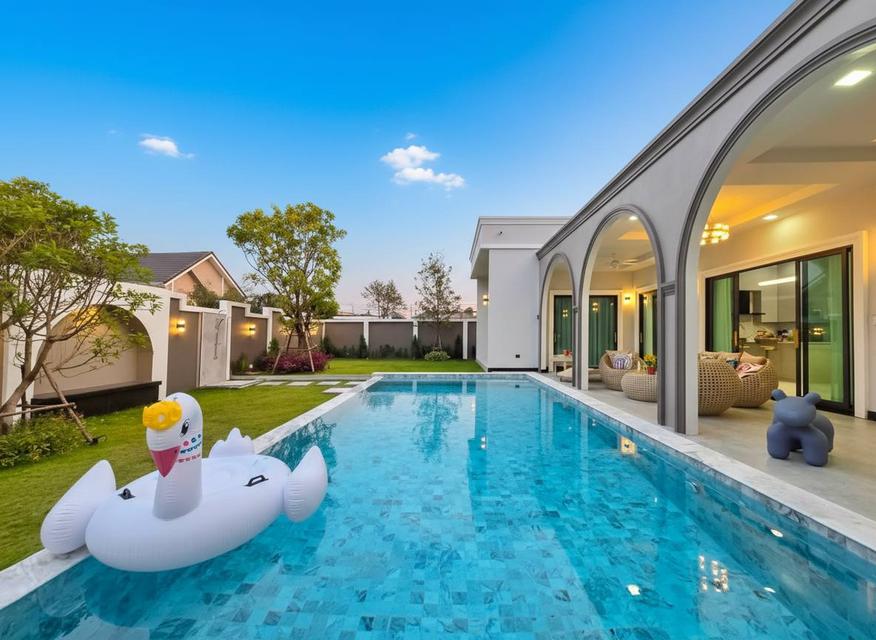 Modern Classic Pool Villas Pattaya 17.8 Million 11