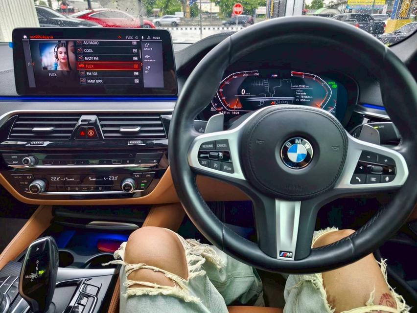 รหัสรถ KPV53 2022 BMW 520d M SPORT LCI