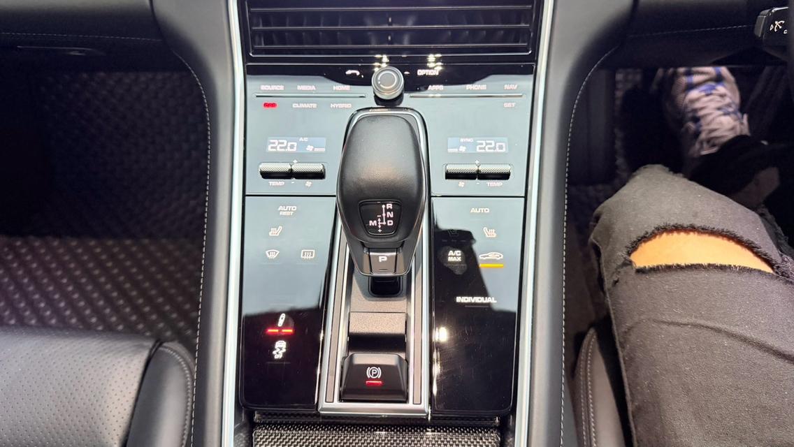 PORSCHE PANAMERA 2.9 E-HYBRID 2019 เป็นตัว 5 ประตู สี Crayon รูปที่ 12