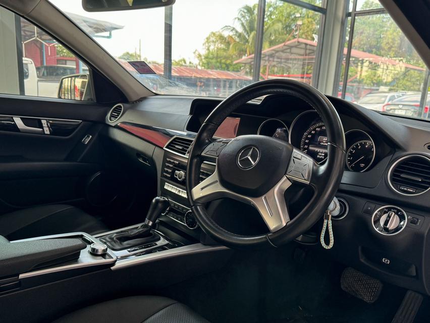 Mercedes Benz C200 CGI 1.8 2014 Facelift 6
