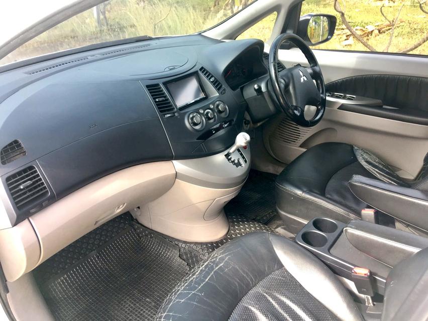 Mitsubishi ​SpaceWagon GT 2.4 Mivic 2011  11