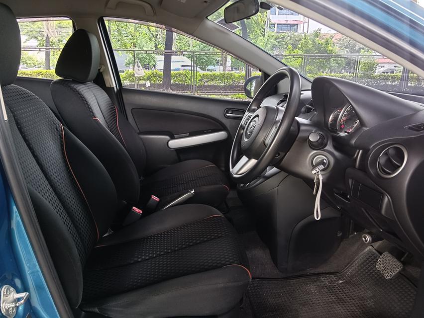 Mazda2 1.5 A/T 2012 12