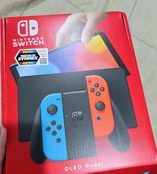 เครื่องเล่นเกม Nintendo Switch OLED มือสอง