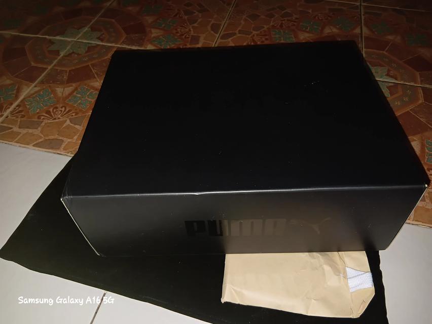 รองเท้าผ้าใบ Puma x Rhihanna