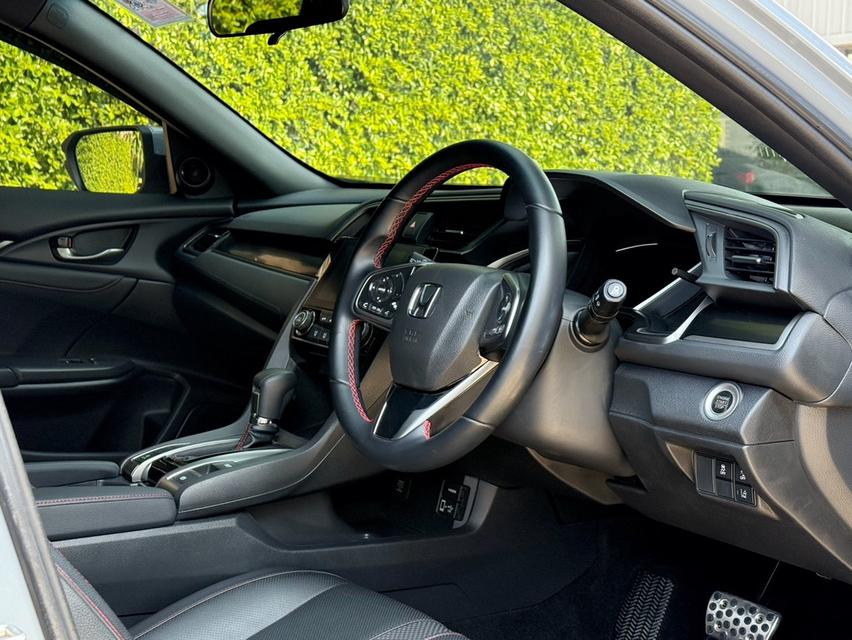 2022 HONDA CIVIC FK 1.5 TURBO RS รถมือเดียว 60,000 กม สภาพป้ายแดง ประวัติศูนย์ครบ  รถไม่เคยมีอุบัติเหตุครับ 11