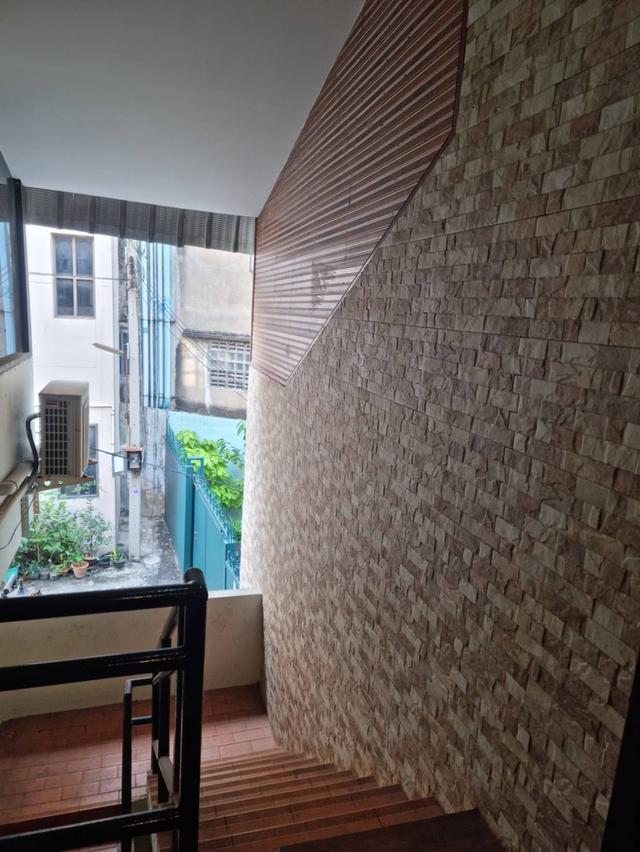 Sale Renovated Town House 3 storey with tenant have income immediately Sukhumivt44 7