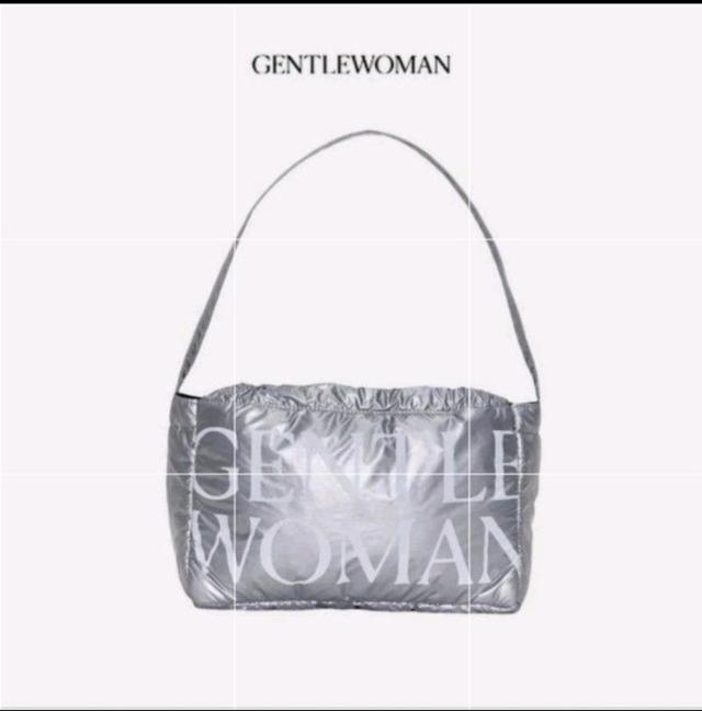 Gentlewoman Dumpling Bag กระเป๋าเกี๊ยว ของใหม่ สีเงิน ของแท้ ราคาพิเศษ