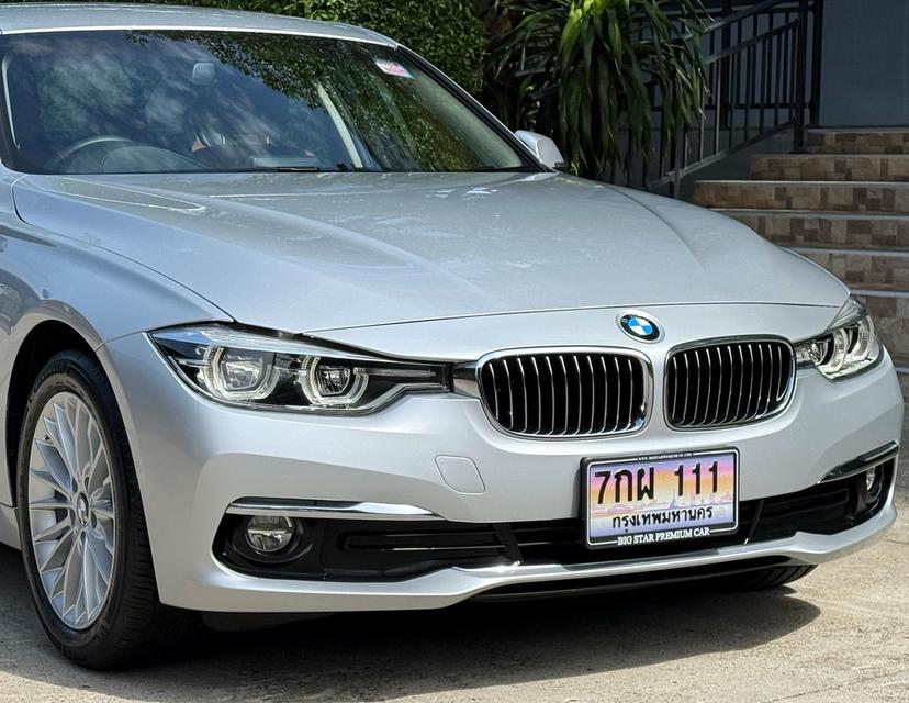 2017 BMW 320D F30 LCI รถมือเดียวป้ายแดง รถออกศูนย์ BMW THAILAND รถวิ่งน้อย เข้าศูนย์ทุกระยะ รถไม่เคยมีอุบัติเหตุครับ รูปที่ 8